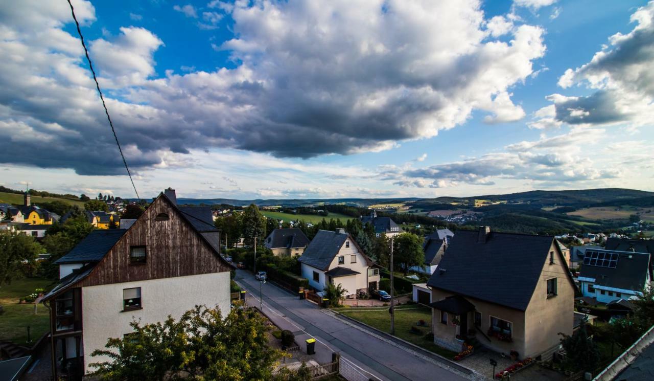 Apartamento Am Balkon Des Erzgebirges Bernsbach Exterior foto